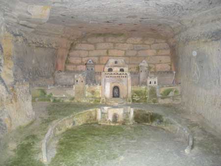 catacomb sculpture
