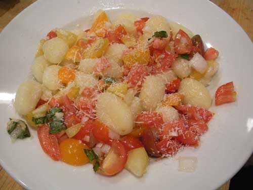 gnocchi with fresh tomato sauce