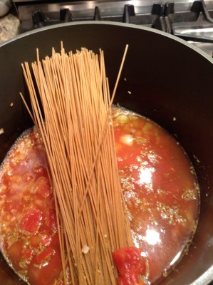 One Pot Pasta with Spinach and Tomatoes